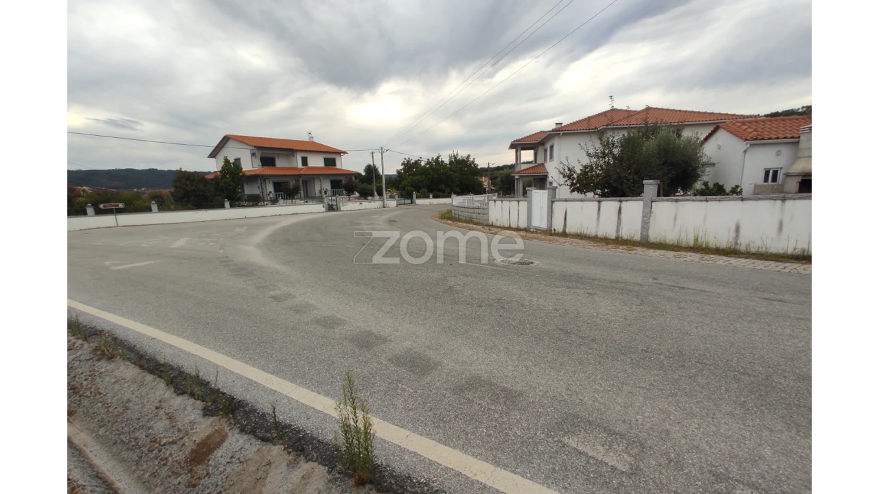 Terreno para Venda em Sezures Foto 5