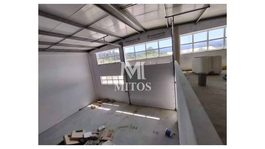 Armazém para Arrendamento em Alvarães Foto 5