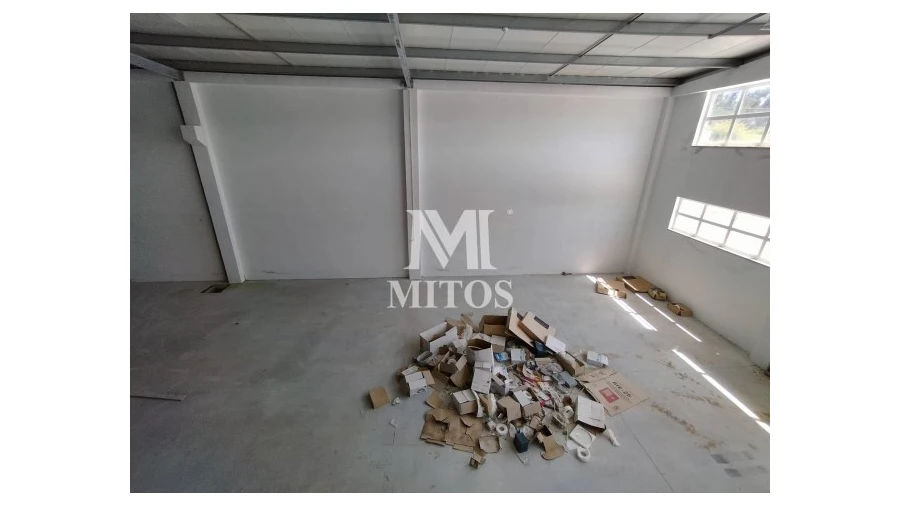 Armazém para Arrendamento em Alvarães Foto 7