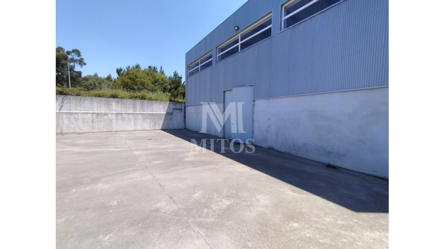 Armazém para Venda em Fragoso Foto 1