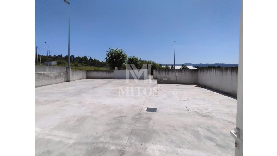 Armazém para Venda em Fragoso Foto 2