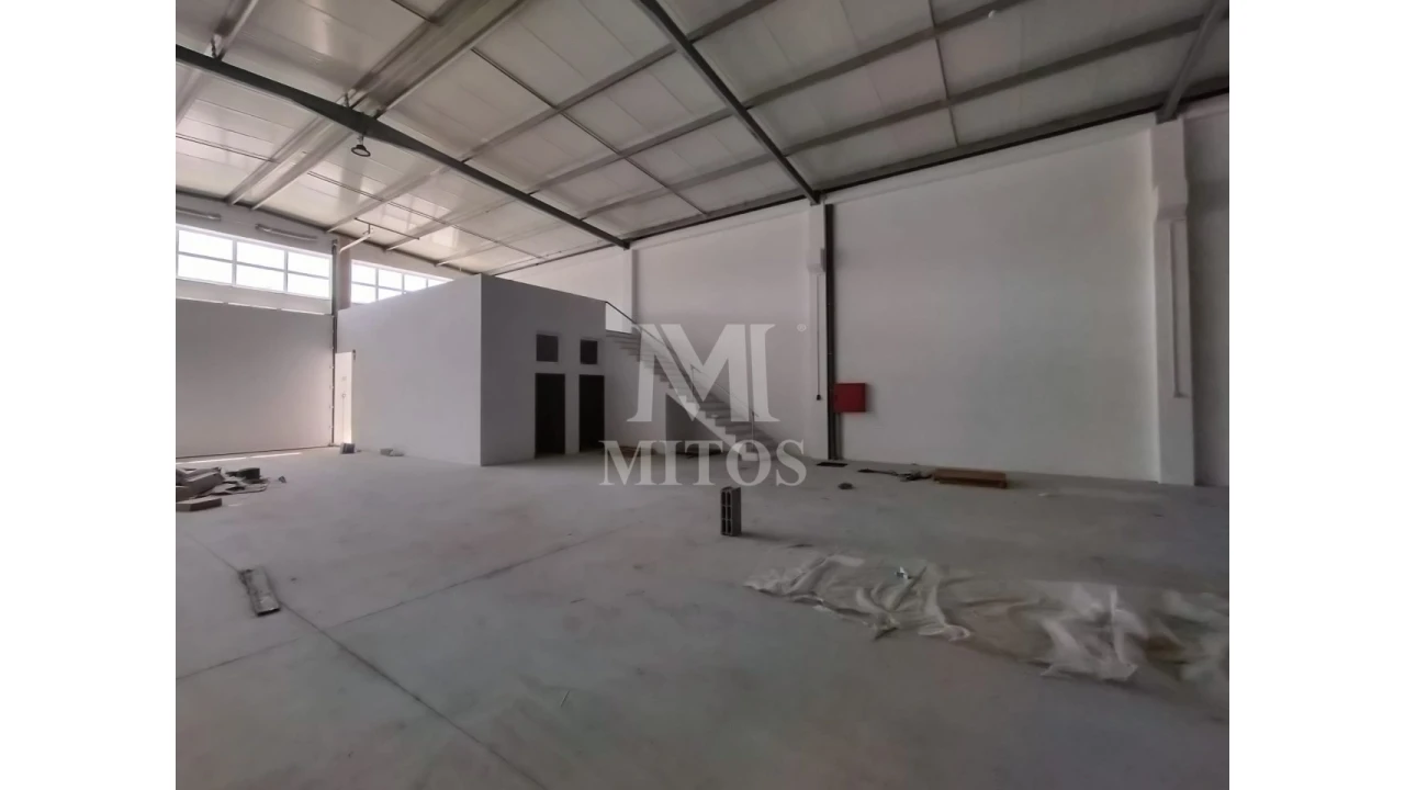 Armazém para Venda em Fragoso Foto 4