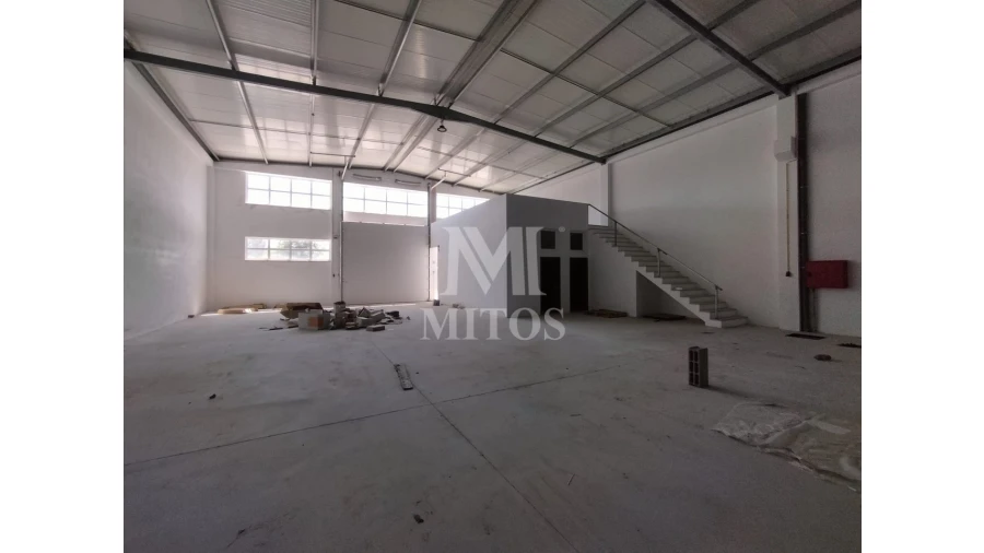 Armazém para Venda em Fragoso Foto 5