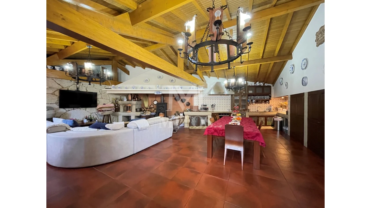 Moradia T4 para Venda em Fontão Foto 10