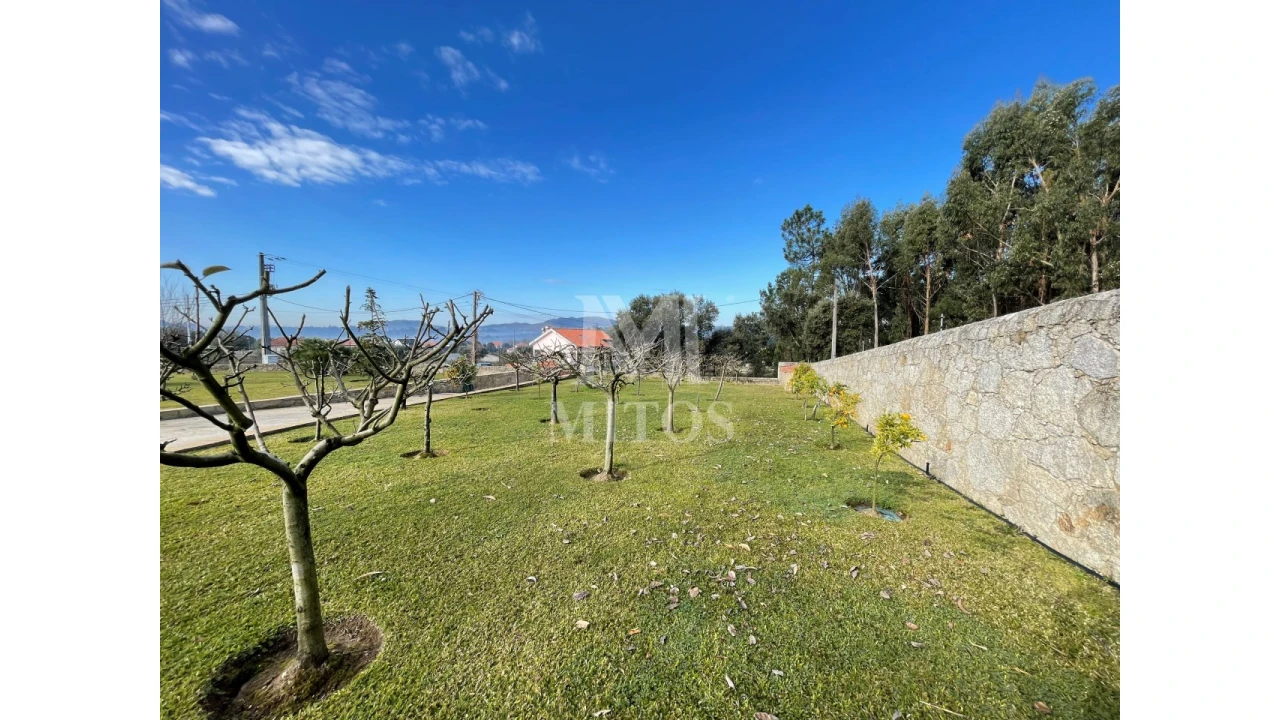 Moradia T4 para Venda em Fontão Foto 31