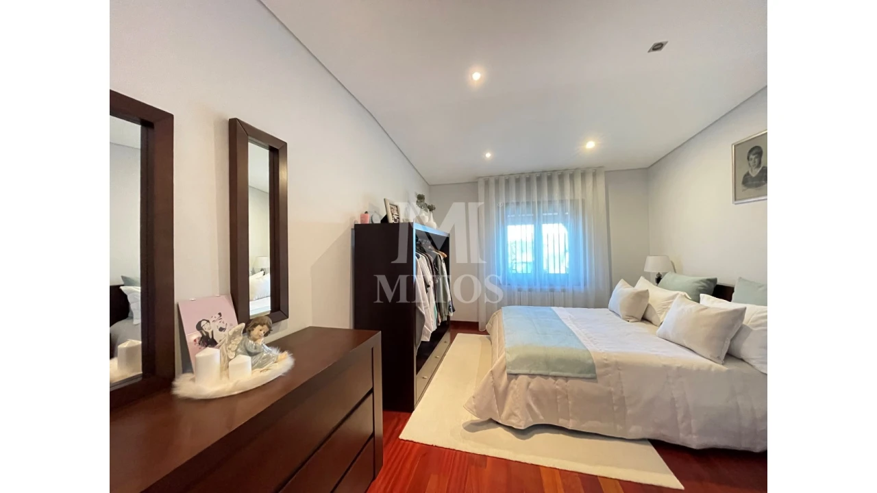 Moradia T4 para Venda em Fontão Foto 22