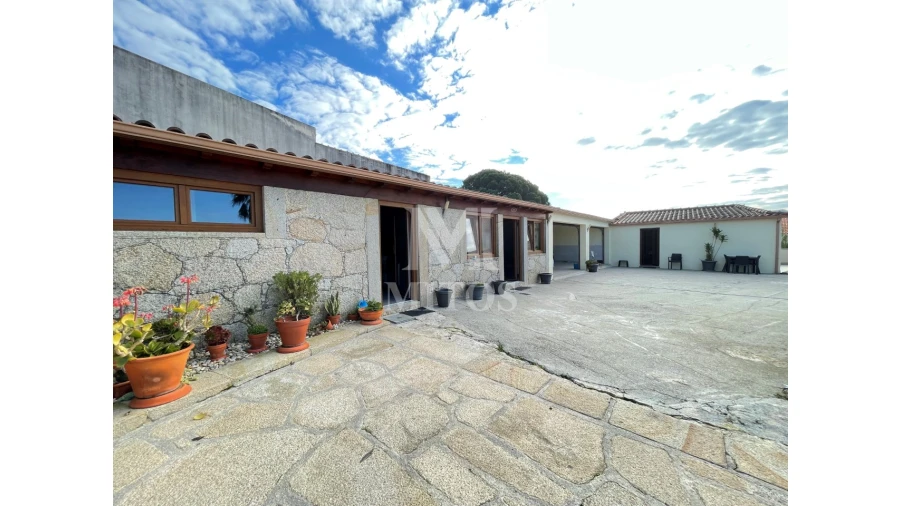 Moradia T4 para Venda em Fontão Foto 33