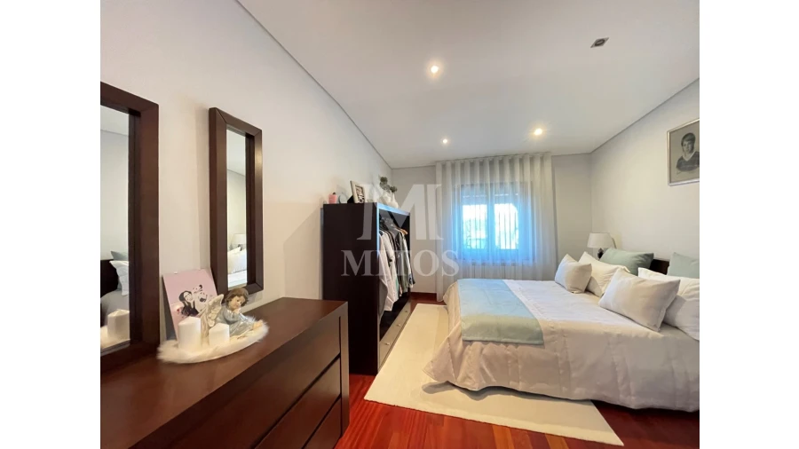 Moradia T4 para Venda em Fontão Foto 22