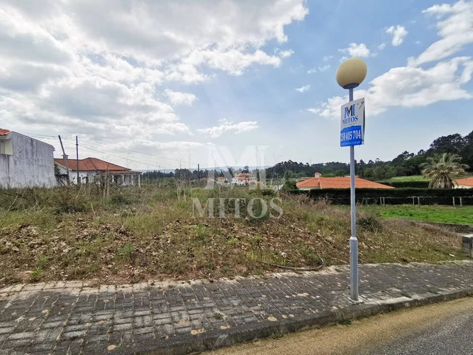 Terreno para Venda em Mujães Foto 1