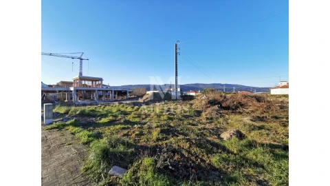 Terreno para Venda em Santa Marta de Portuzelo