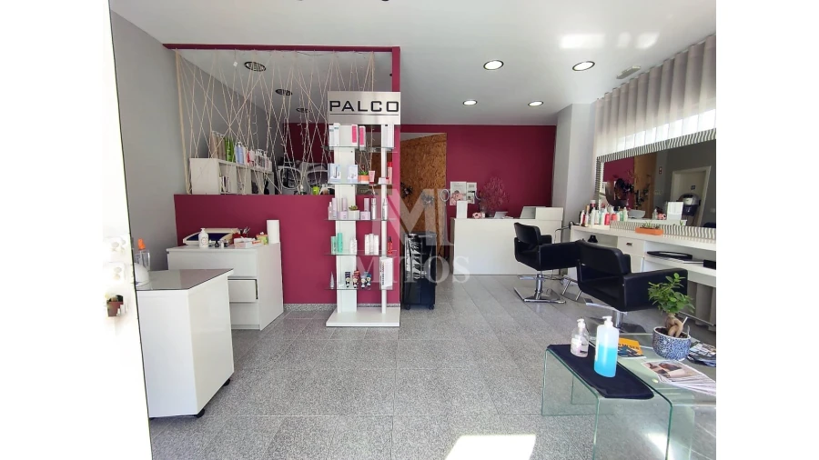 Loja para Venda em Santa Maria Maior e Monserrate e Meadela Foto 2