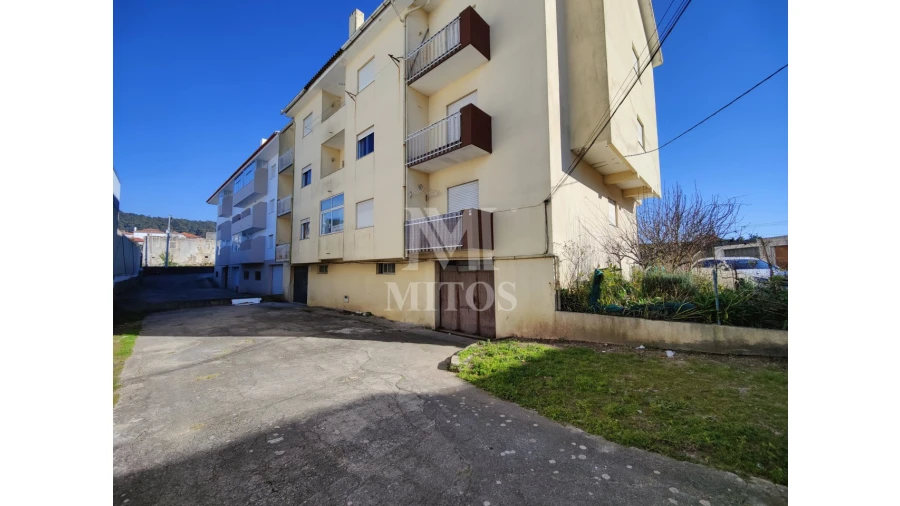 Garagem para Venda em Areosa