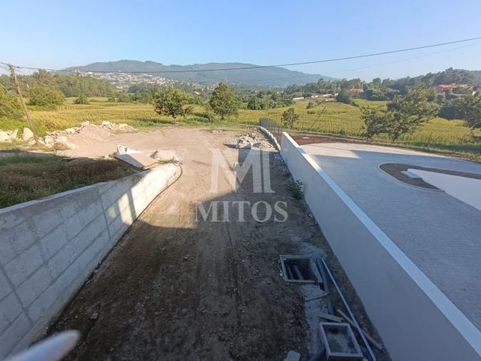 Moradia T3 para Venda em Cossourado Foto 7