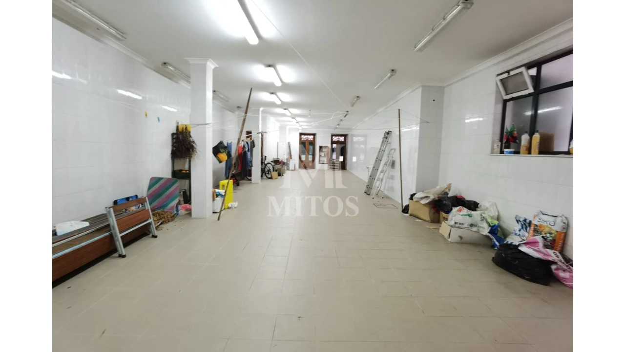 Loja para Arrendamento em Santa Maria Maior e Monserrate e Meadela Foto 1
