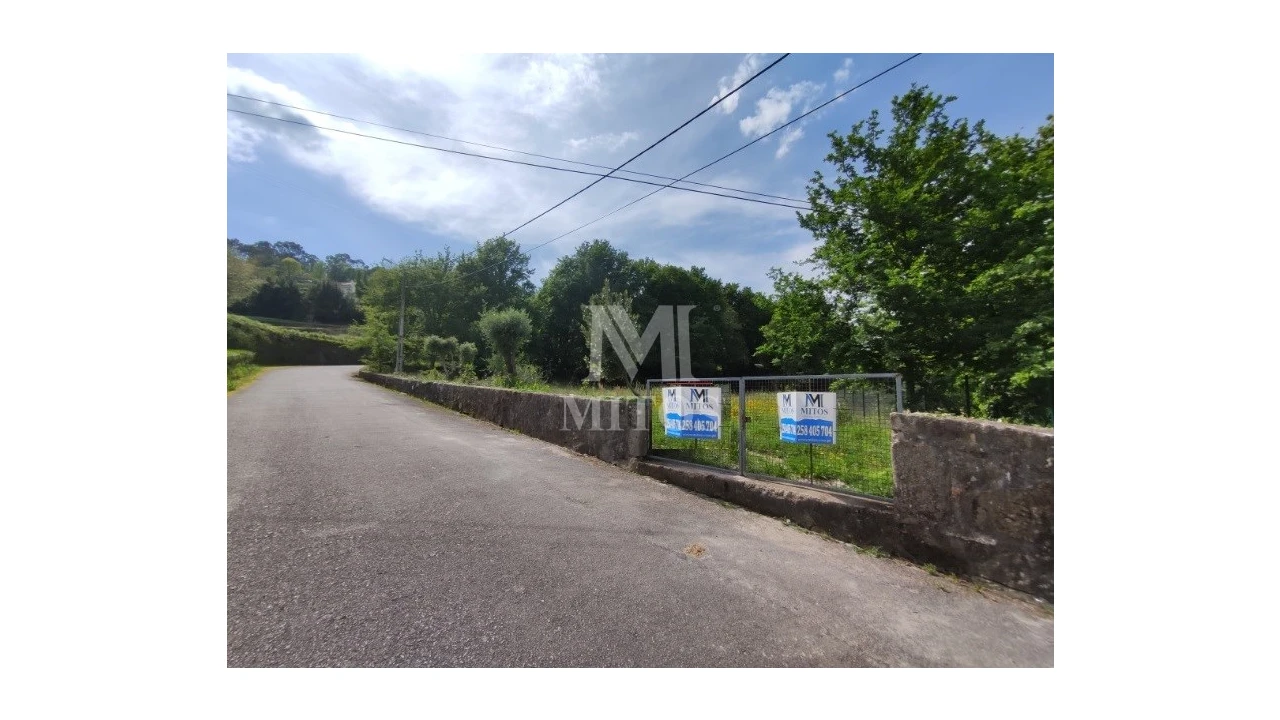 Terreno para Venda em Gondarem Foto 1