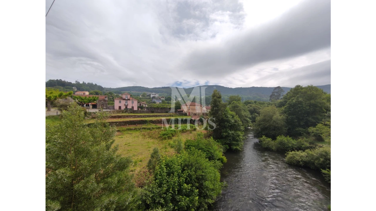 Moradia T3 para Venda em Covas Foto 5