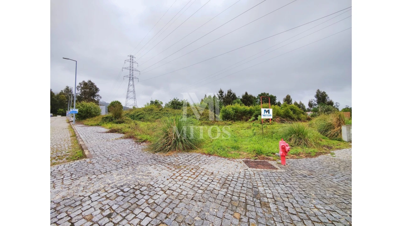 Terreno para Venda em Mujães Foto 6