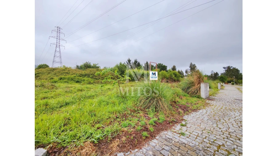 Terreno para Venda em Mujães Foto 3