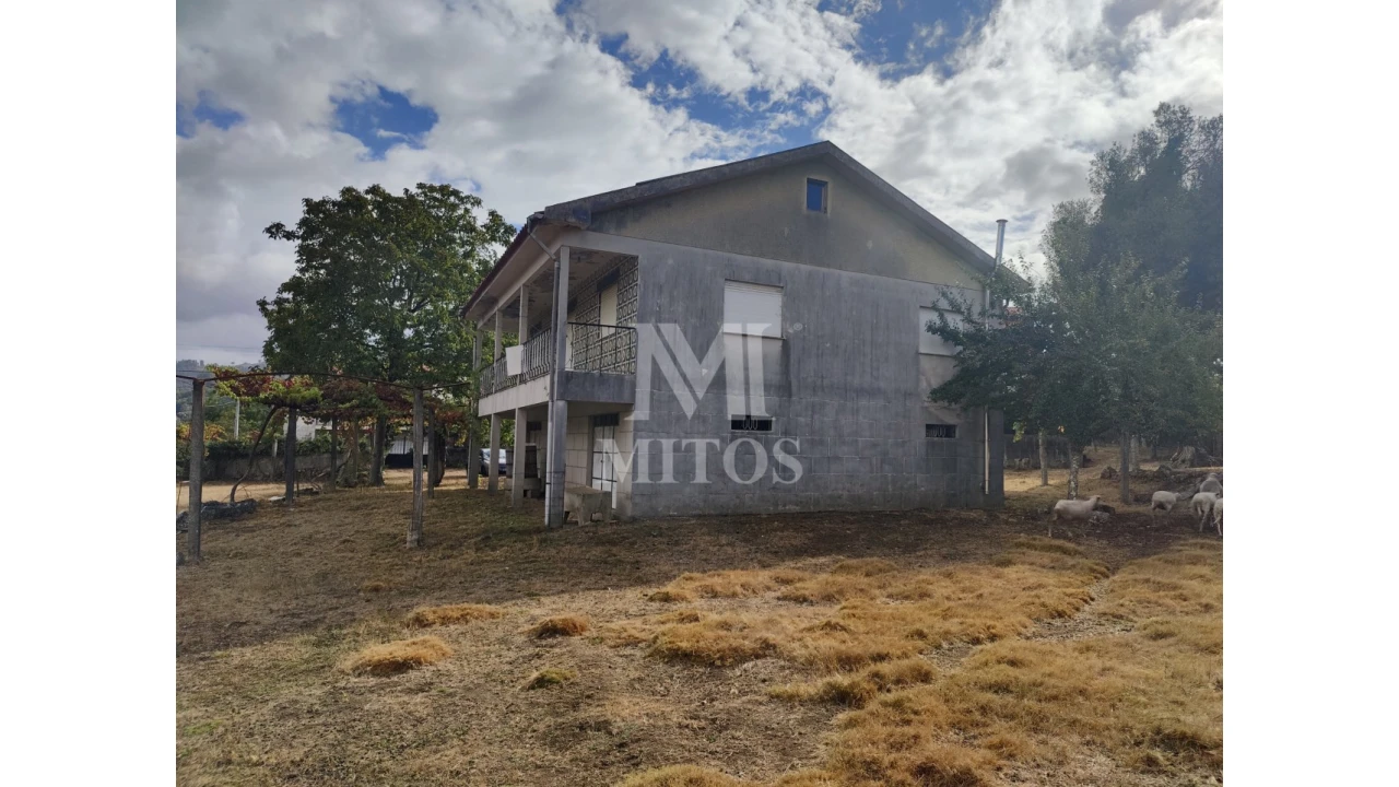 Moradia T3 para Venda em Guilhadeses e Santar Foto 5