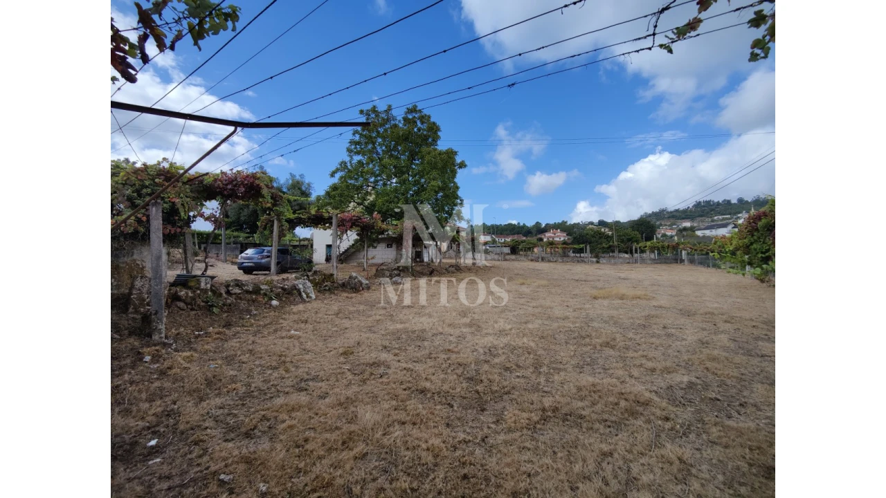 Moradia T3 para Venda em Guilhadeses e Santar Foto 35