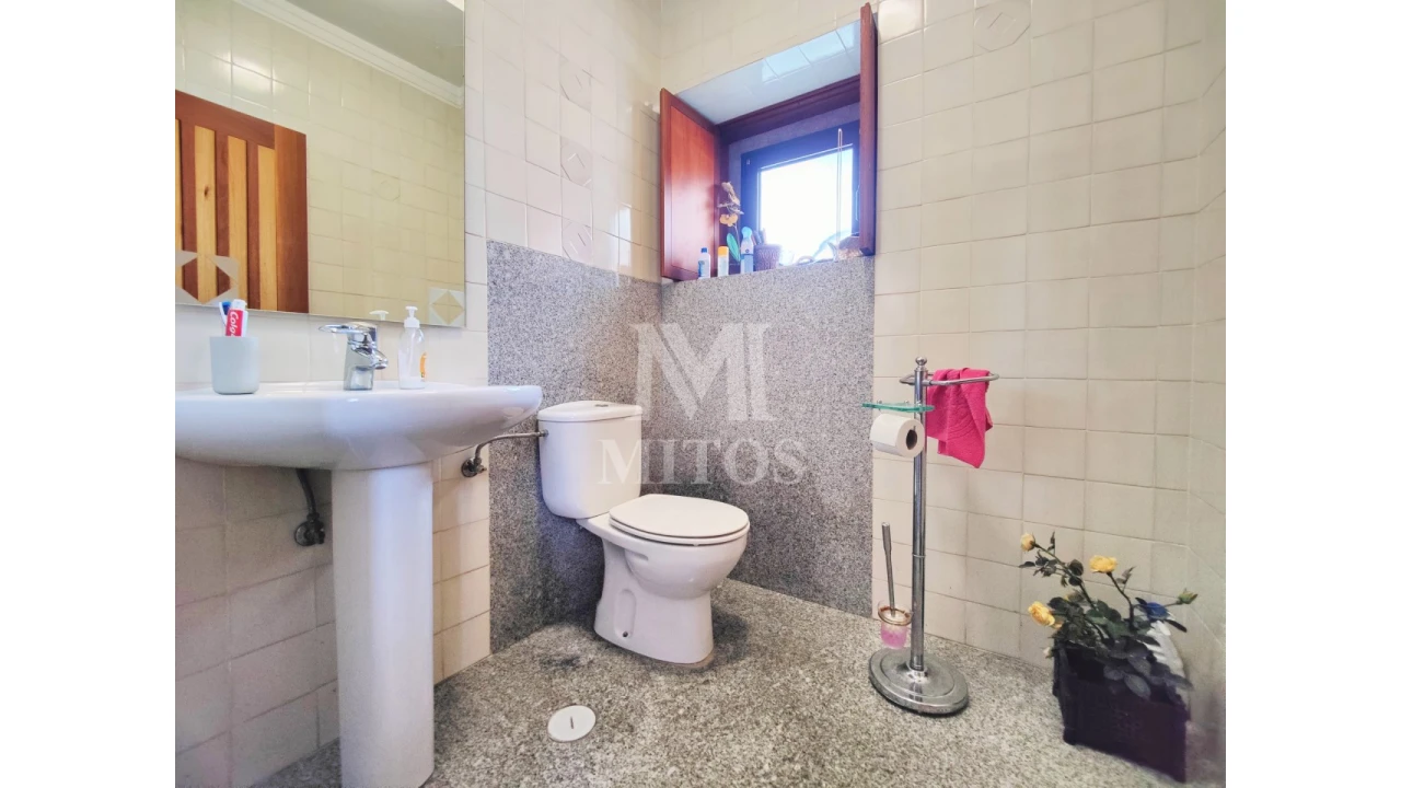 Moradia T5 para Venda em Santa Maria Maior e Monserrate e Meadela Foto 5