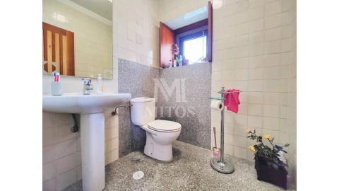 Moradia T5 para Venda em Santa Maria Maior e Monserrate e Meadela