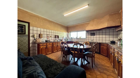 Moradia T5 para Venda em Areosa