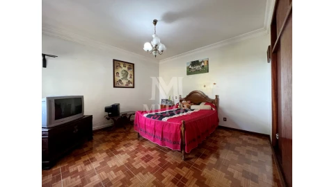 Moradia T5 para Venda em Areosa