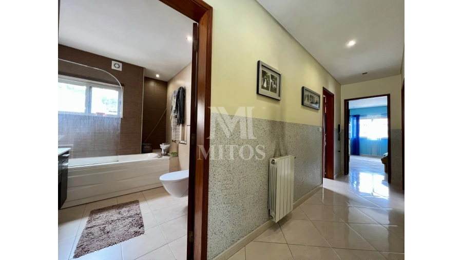 Moradia T5 para Venda em Areosa Foto 7