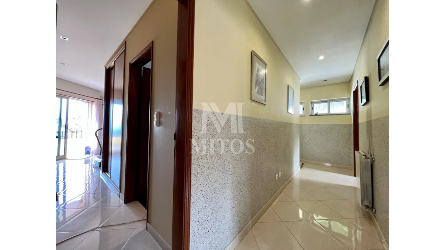 Moradia T5 para Venda em Areosa Foto 13