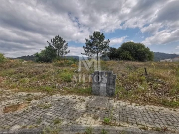 Terreno para Venda em Mujães