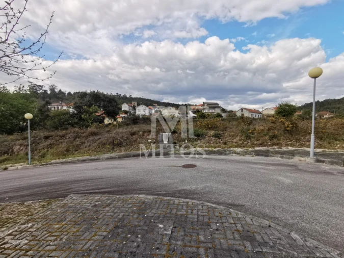 Terreno para Venda em Mujães Foto 4