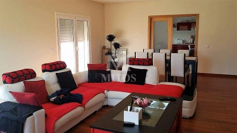 Moradia para Venda em Vila Praia de Ancora