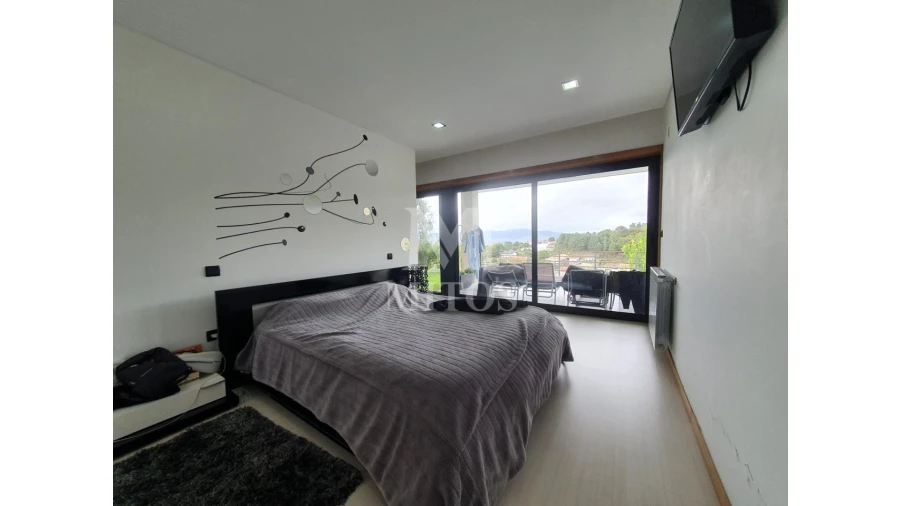 Moradia T5 para Venda em Loivo Foto 21