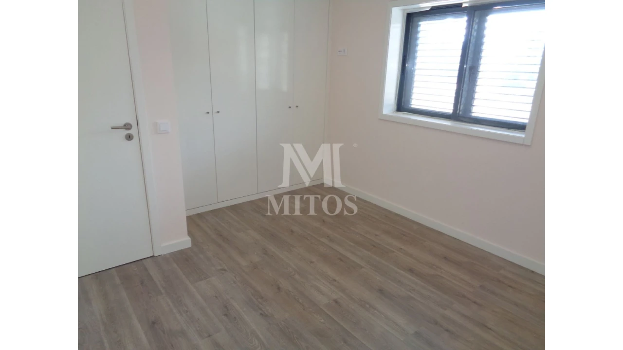 Moradia T4 para Venda em Campos e Vila Meã Foto 8