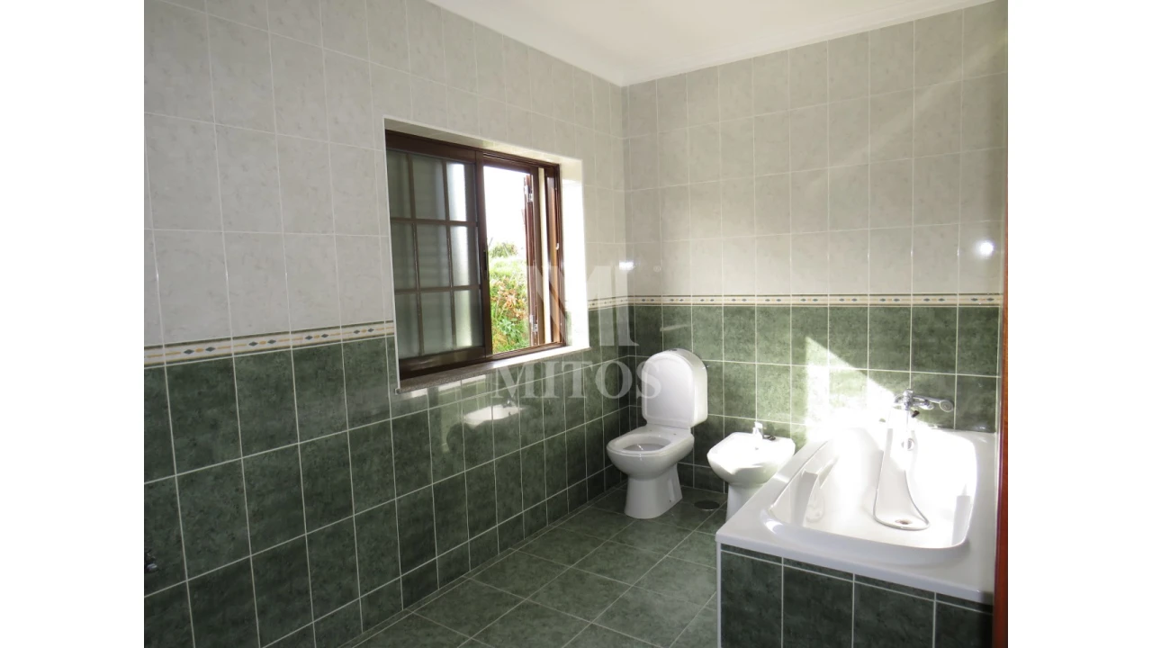 Moradia T4 para Venda em Sopo Foto 12