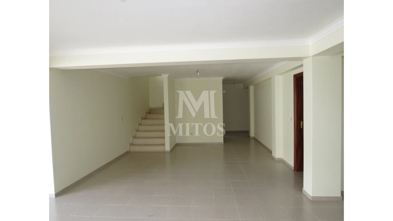 Moradia T4 para Venda em Sopo Foto 19