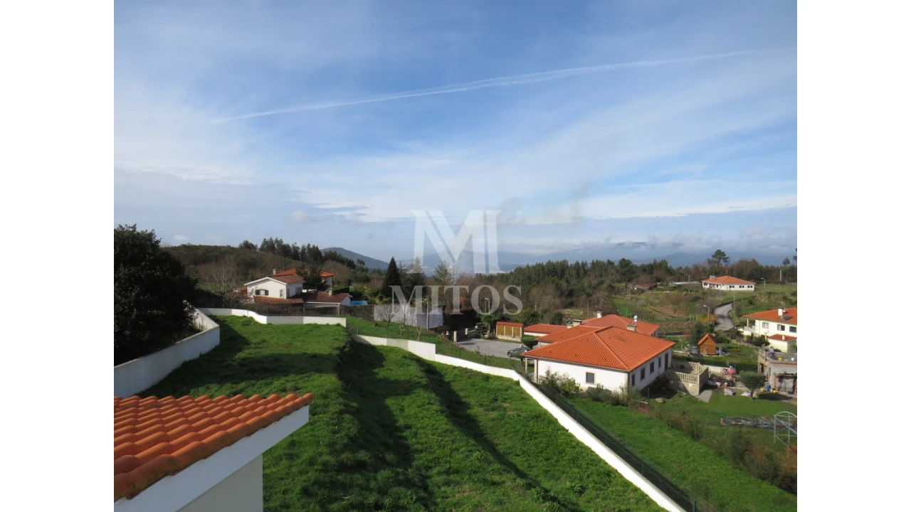 Moradia T4 para Venda em Sopo Foto 26