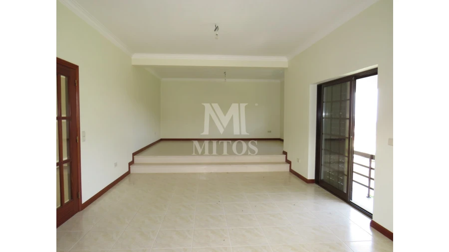 Moradia T4 para Venda em Sopo Foto 4