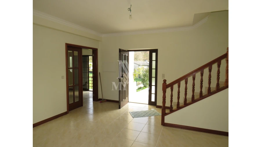 Moradia T4 para Venda em Sopo Foto 2