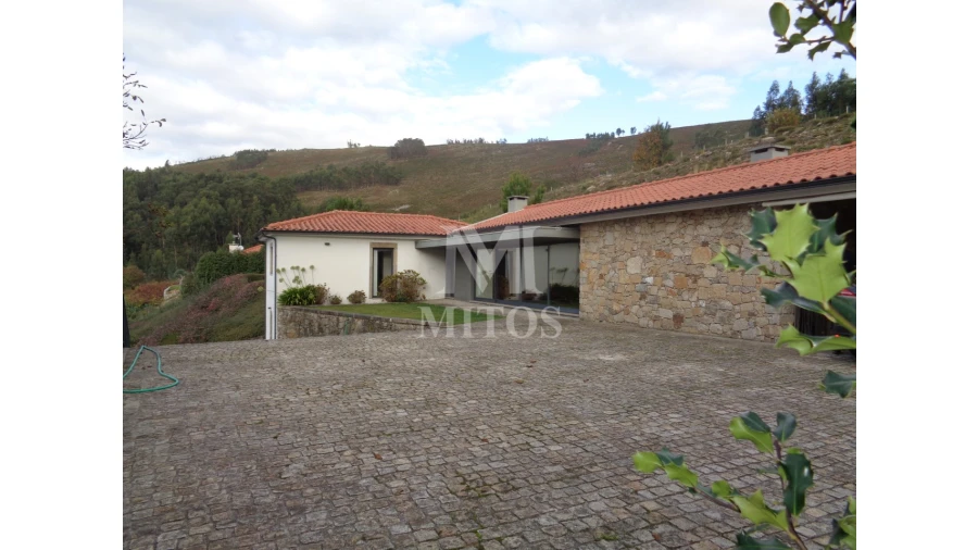 Moradia T3 para Venda em Serdedelo Foto 29