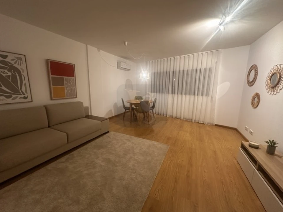 Apartamento T2 para Venda em Olhão Foto 5