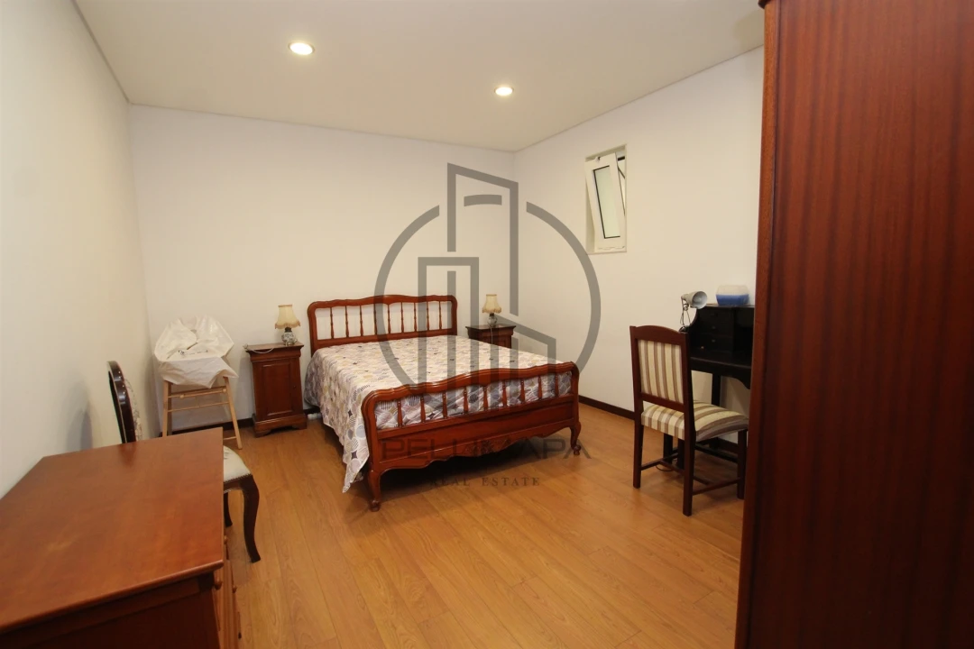 Moradia T5 para Venda em Castelões Foto 15