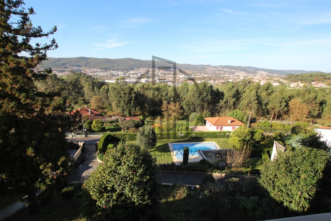 Moradia T5 para Venda em Castelões Foto 5