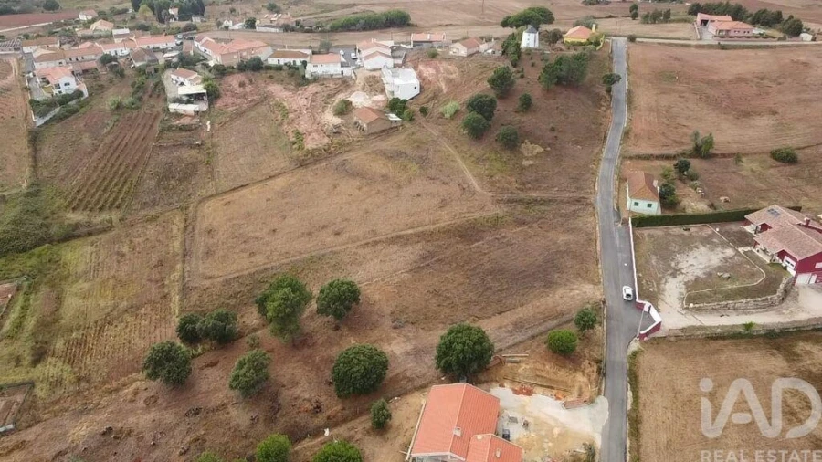 Terreno para Venda em Ramalhal Foto 2