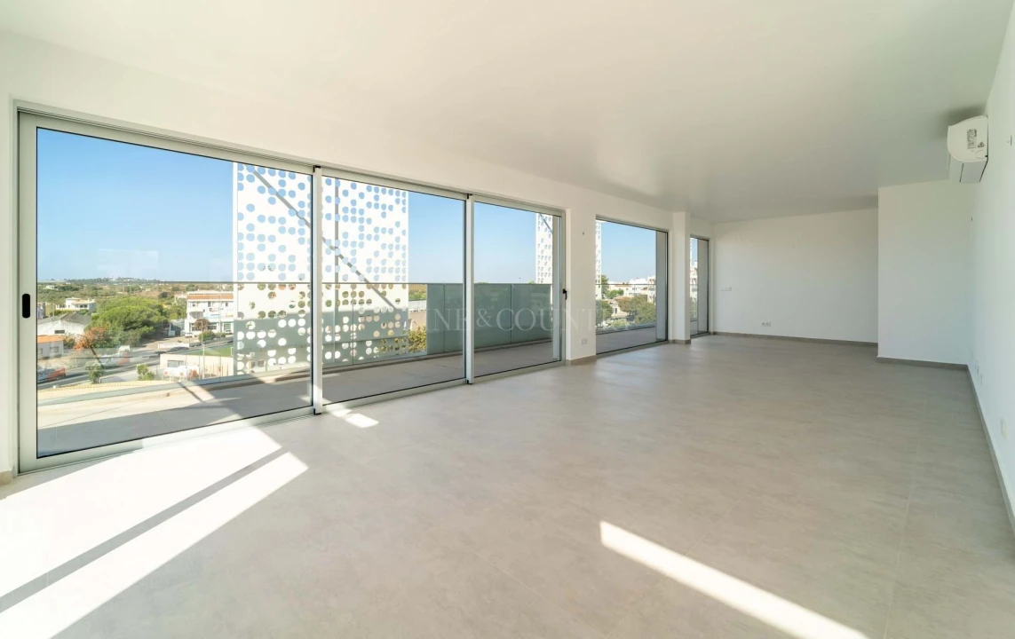 Apartamento T4 para Venda em Lagoa e Carvoeiro Foto 7