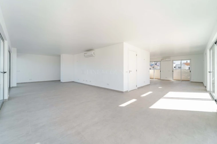 Apartamento T4 para Venda em Lagoa e Carvoeiro Foto 5