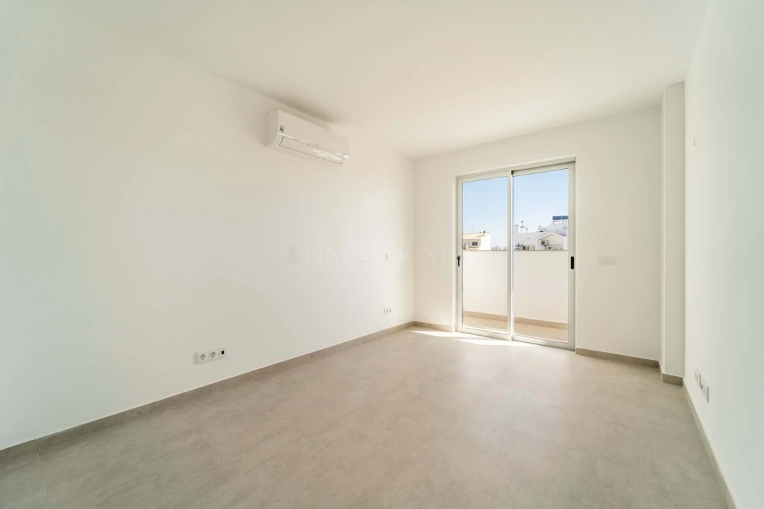 Apartamento T4 para Venda em Lagoa e Carvoeiro Foto 13