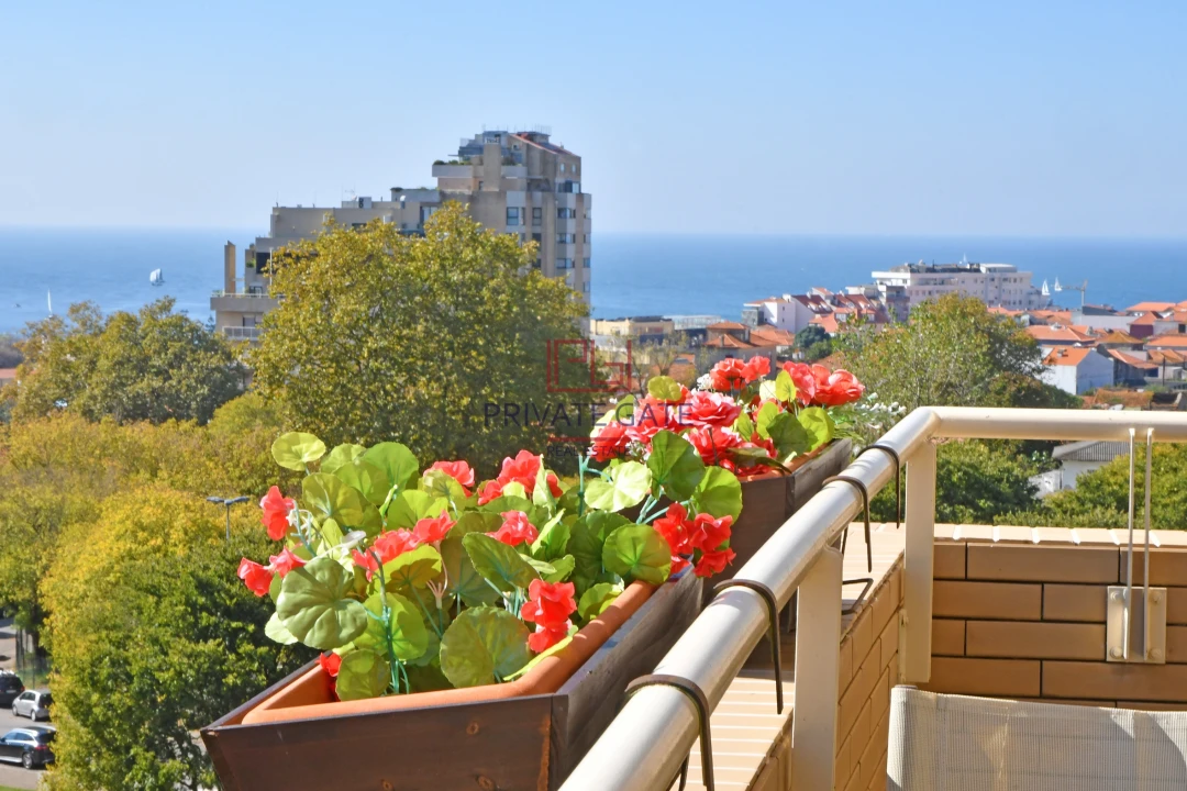 Apartamento T3 para Venda em Aldoar, Foz do Douro e Nevogilde Foto 1