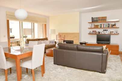 Apartamento T3 para Venda em Aldoar, Foz do Douro e Nevogilde